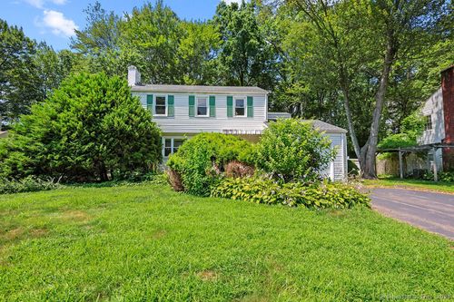 19 Seneca Rd, West Hartford, CT, 06117-2246 | Card Image