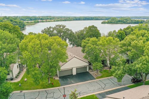 8461 Rice Lake Rd, Maple Grove, MN, 55369-8654 | Card Image