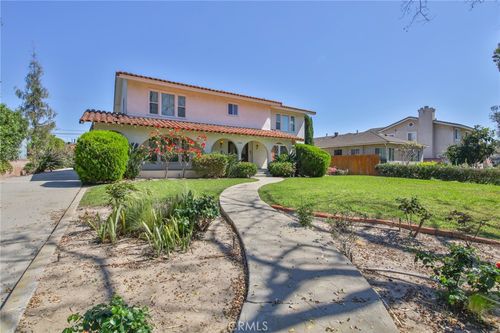 3744 Pine Ave, Long Beach, CA, 90807-3258 | Card Image