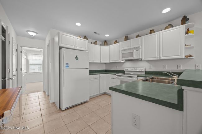 Kitchen | Image 15