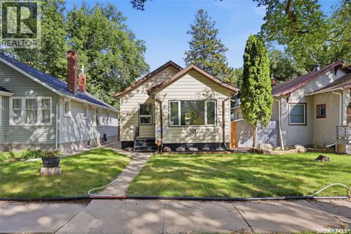 1304 Av C N, Saskatoon, SK, S7L1K8 | Card Image