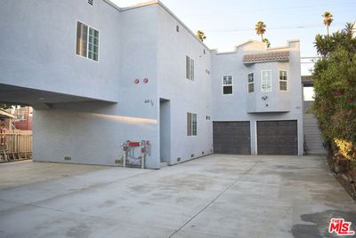 W 47th Street, Home with 11 bedrooms, 8 bathrooms and 9 parking in Los Angeles CA | Image 1