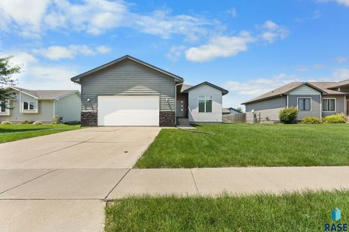 307 S Shebal Ave, Harrisburg, SD, 57032-2419 | Card Image