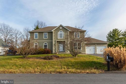 180 Muirfield Ct, CHARLES TOWN, WV, 25414-3985 | Card Image