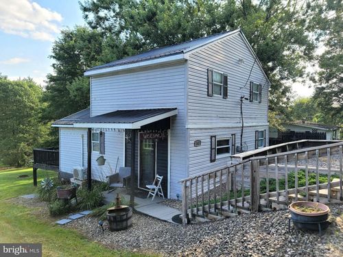 142 Hillcrest St, Winburne, PA, 16879-9007 | Card Image