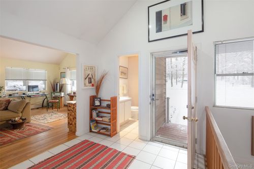 9 Woodview Way, Hampton Bays, NY, 11946-1114 | Card Image