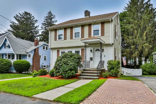67 Howe St, Milton, MA, 02186-5146 | Card Image