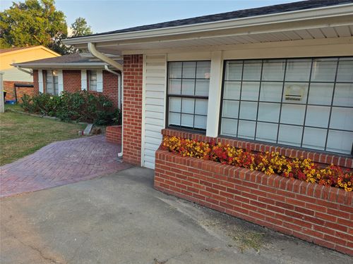 1917 E 11 Street, Ada, OK, 74820 | Card Image