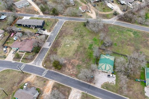 601 M L K Dr, Elgin, TX, 78621-3430 | Card Image