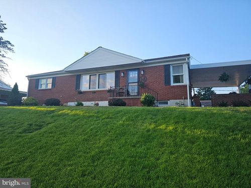 1811 Hayward Rd, YORK, PA, 17408-4304 | Card Image