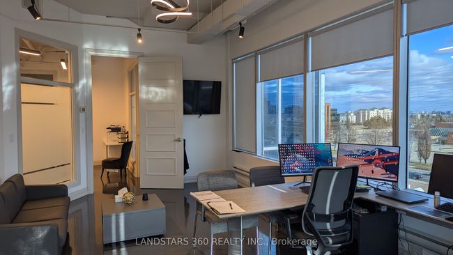 401-403 - 15 Wertheim Crt, Home with 0 bedrooms, 0 bathrooms and 6 parking in Richmond Hill ON | Image 18