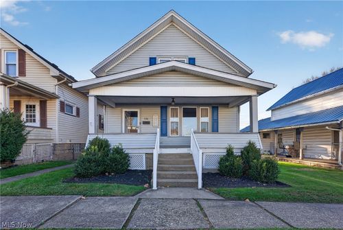 136 Scott St, Uhrichsville, OH, 44683-1738 | Card Image