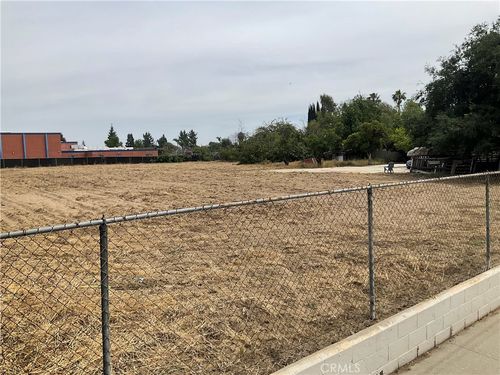 1760 S Towne, Pomona, CA, 91766 | Card Image