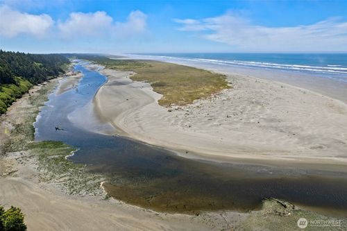 21 Ocean View Ln, Copalis Beach, WA, 98535-5001 | Card Image