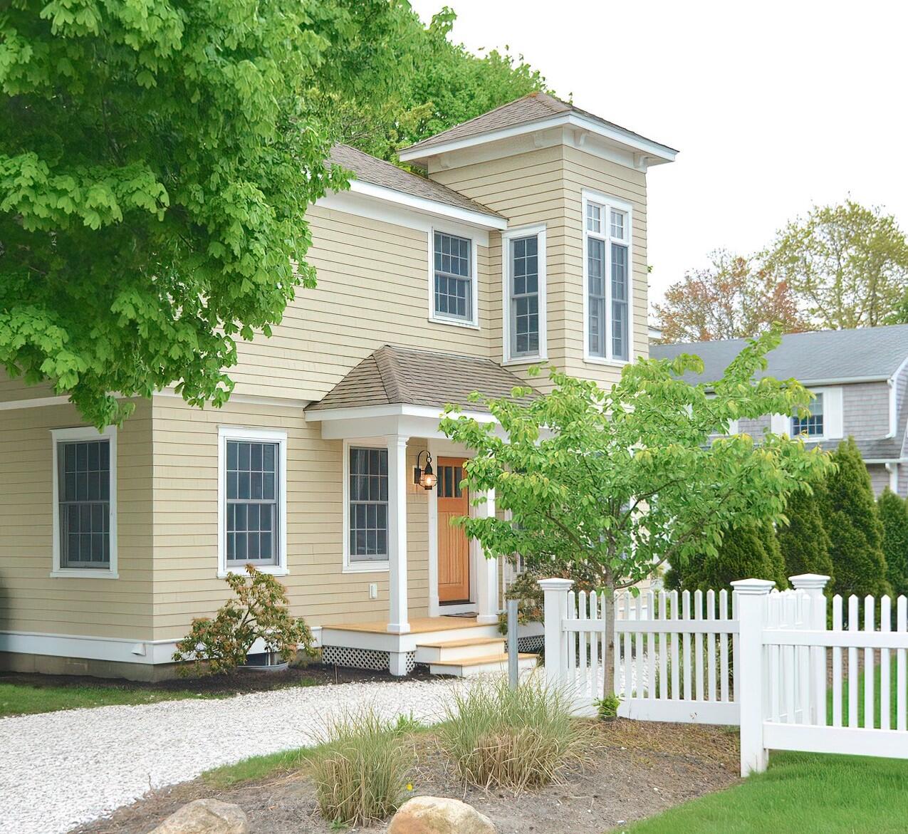 Main St, Chatham, MA 02633