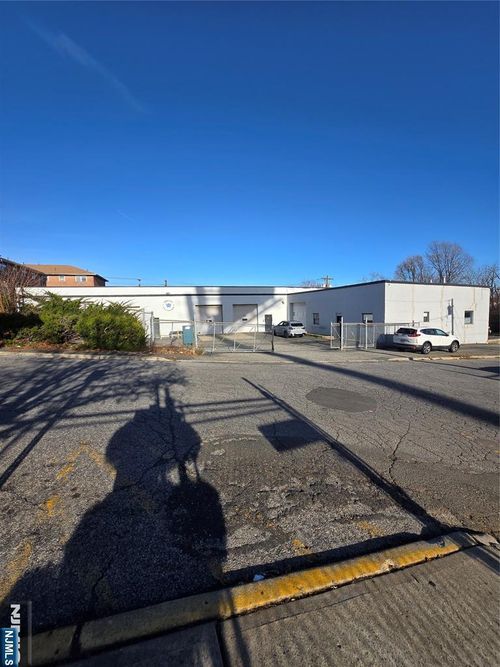 200 Elleen Ter, Hackensack, NJ, 07601-3146 | Card Image