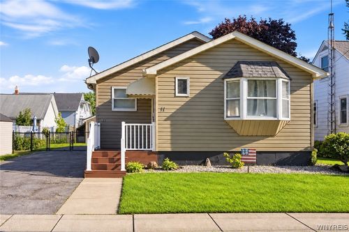 11 Schuler Ave, Tonawanda, NY, 14150-3717 | Card Image