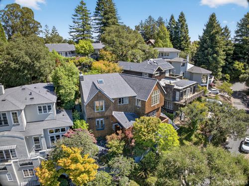 7172 Norfolk Rd, Berkeley, CA, 94705-1743 | Card Image