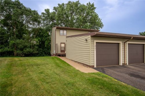 8-2741 Morningside Dr, Eau Claire, WI, 54703-3424 | Card Image