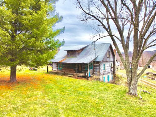 7021 Bellsville Pike, Columbus, IN, 47201-9470 | Card Image