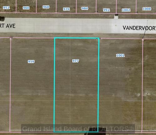 977 Vandervoot Ave, Grand Island, NE, 68801-7121 | Card Image