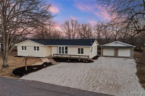 801 Halifax Rd, Holts Summit, MO, 65043-1763 | Card Image