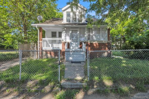 4877 Maynard St, Detroit, MI, 48215-2044 | Card Image