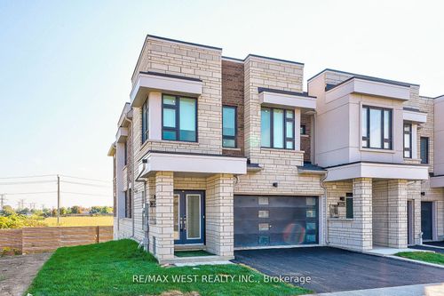 100 Sailors Landing, Bowmanville, ON, L1C7G4 | Card Image