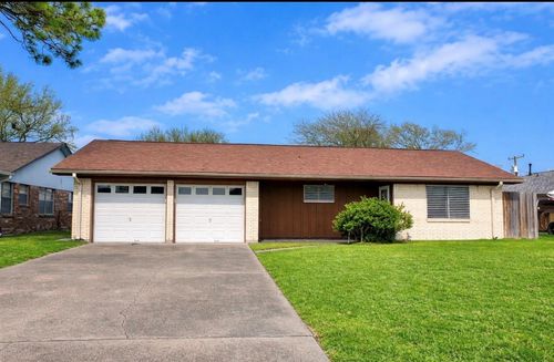 2814 12th Ave N, Texas City, TX, 77590-5102 | Card Image