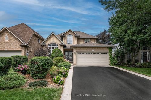 90 Surrey Drive, Hamilton, ON, L9K1L9 | Card Image