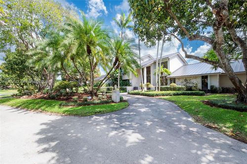 11785 Sw 90th Ave, Miami, FL, 33176-4352 | Card Image
