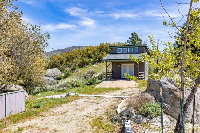 26501 Skyline Dr, House other with 3 bedrooms, 3 bathrooms and null parking in Tehachapi CA | Image 41