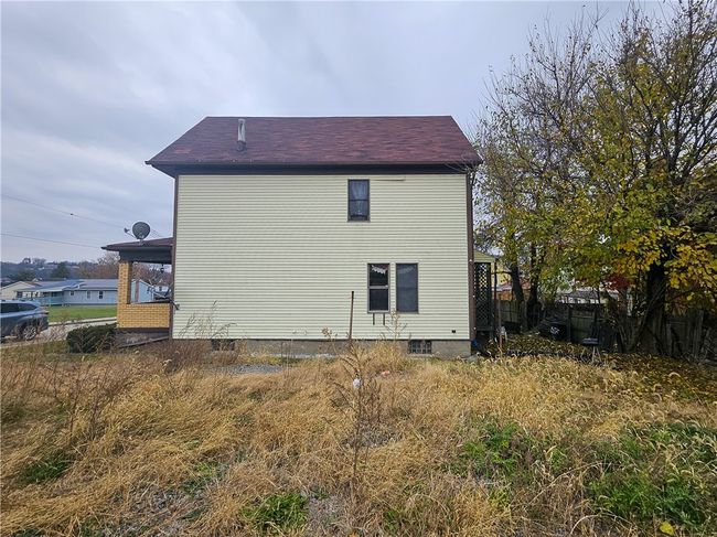 1517 Beaver St, House other with 3 bedrooms, 2 bathrooms and 2 parking in Mckeesport PA | Image 5