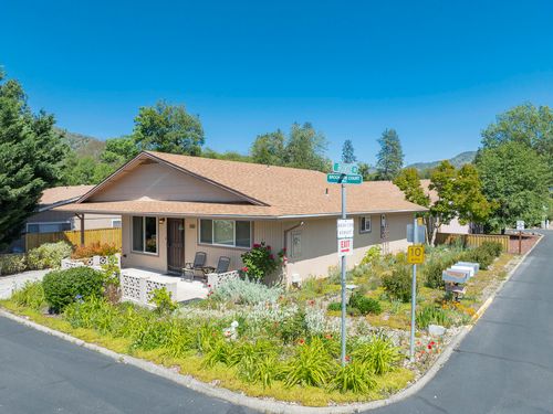 100 Brookside Ct, Rogue River, OR, 97537-9562 | Card Image