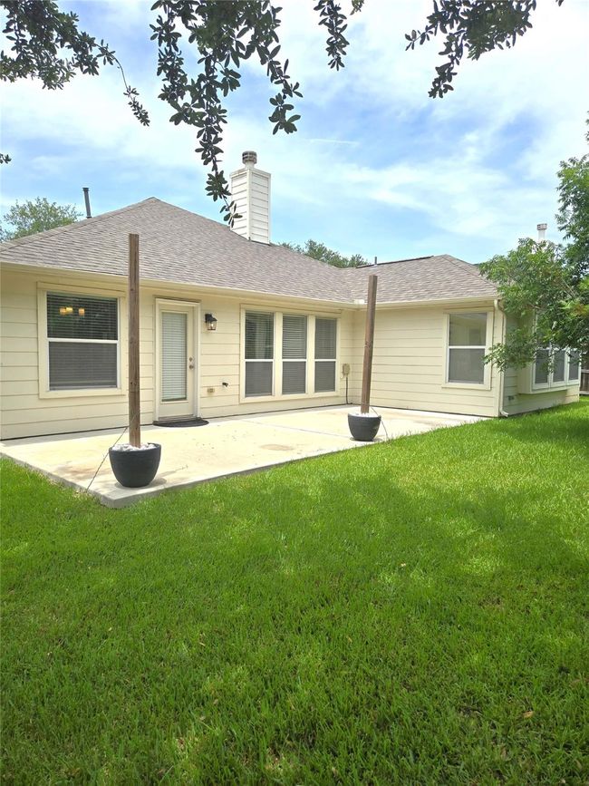 1907 Lazy Hollow Ln, House other with 3 bedrooms, 2 bathrooms and 2 parking in Pearland TX | Image 16