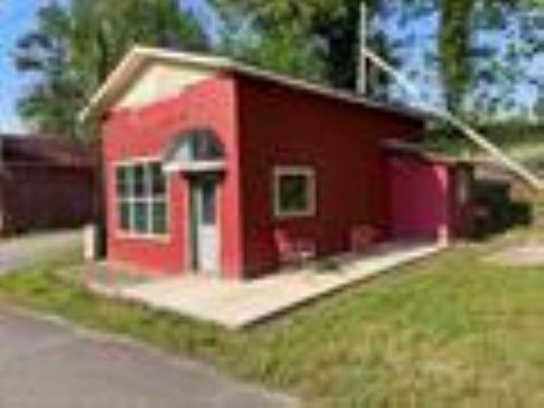 231 Main St, Vina, AL, 35593-4844 | Card Image