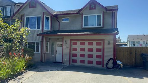 12712 113a Ave, Surrey, BC, V3V3M4 | Card Image