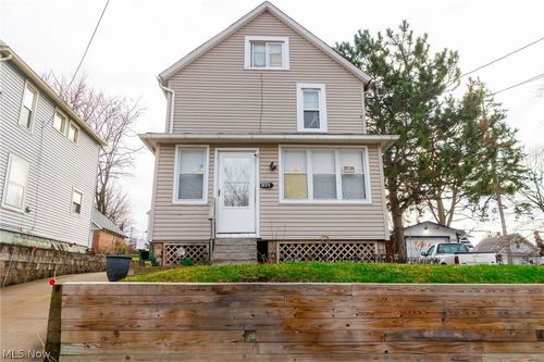 2125 10th St Sw, Akron, OH, 44314-2458 | Card Image