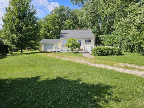8906 North Avenue, Centerville, WI, 53015 | Card Image