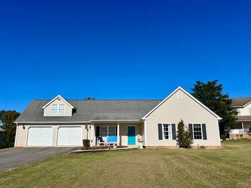 172 Stoney Creek Dr, Madison Heights, VA, 24572-3955 | Card Image