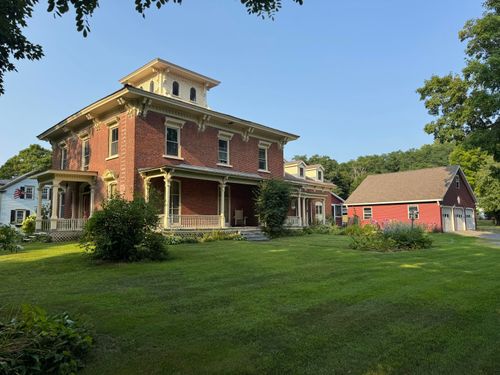 60 Oak St, Champlain, NY, 12919-5020 | Card Image