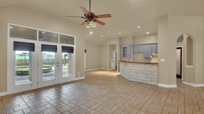 2300 Willow Ln, House other with 3 bedrooms, 2 bathrooms and 4 parking in Taylor TX | Image 11