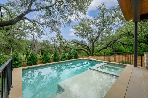 211 Westhaven Dr, West Lake Hills, TX, 78746-4442 | Card Image