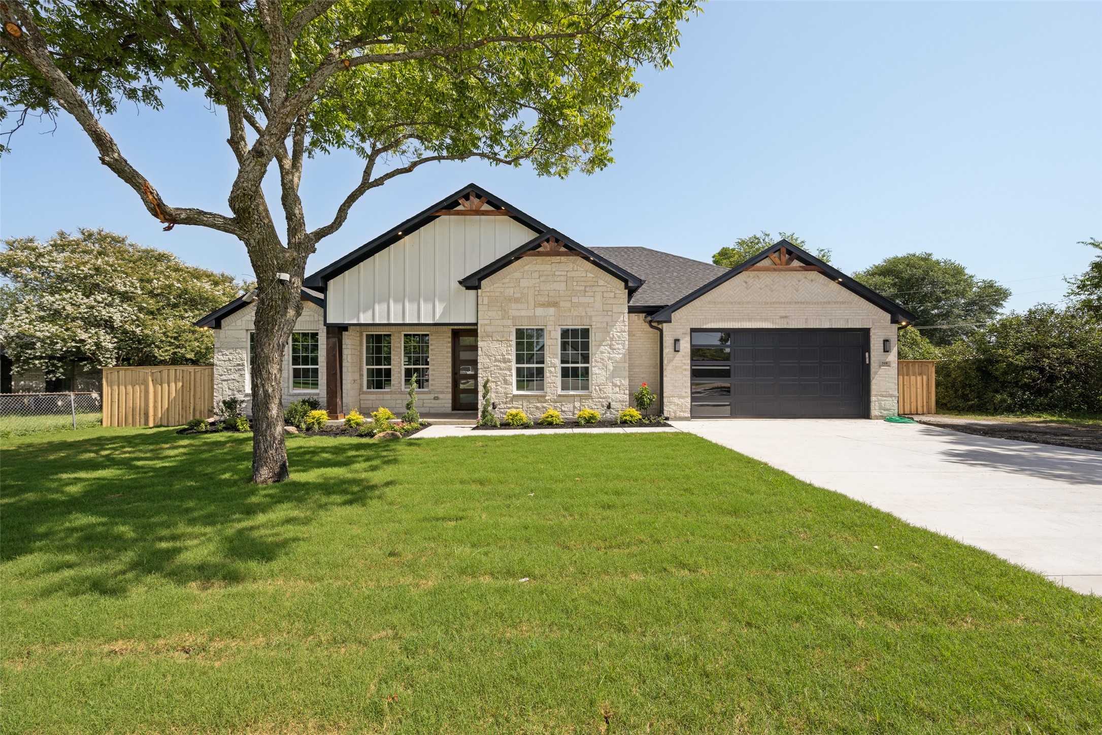 Residential in Leonard 4