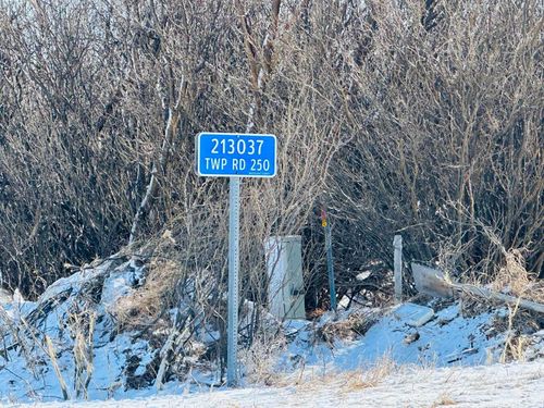 213037 Township Road 250, Rural Wheatland County, AB, T0M0N0 | Card Image