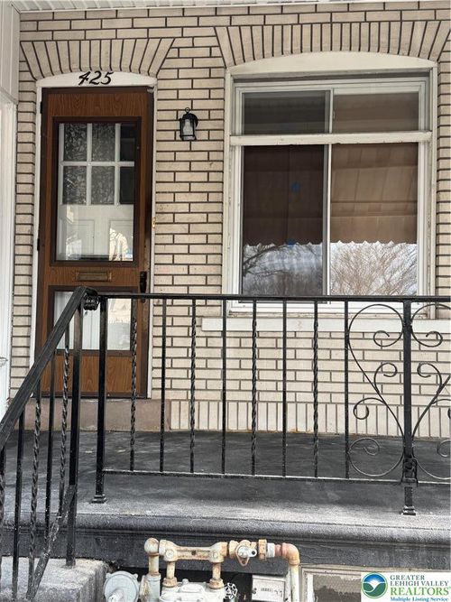 425 N 16th St, Allentown, PA, 18102-2003 | Card Image