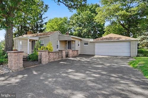 55 Central Ave, YORK, PA, 17406-9750 | Card Image