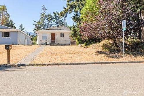 1206 W 15th St, Port Angeles, WA, 98363-7006 | Card Image