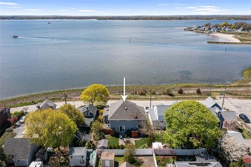15 Shore Dr, Barrington, RI, 02806-1324 | Card Image