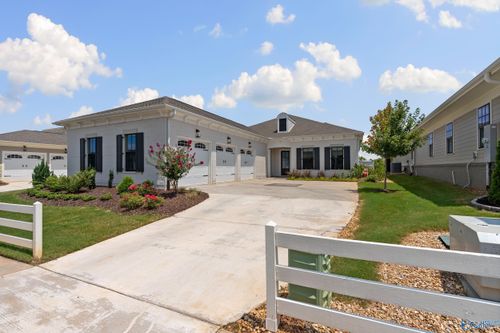 249 Farmhouse Dr, Madison, AL, 35757-5513 | Card Image